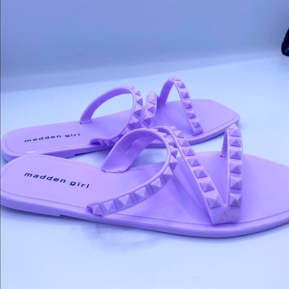Madden Girl All Over Purple Studded Lagunna Slip On Woman’s Flat Sandals NWOT 8 - Picture 3 of 13